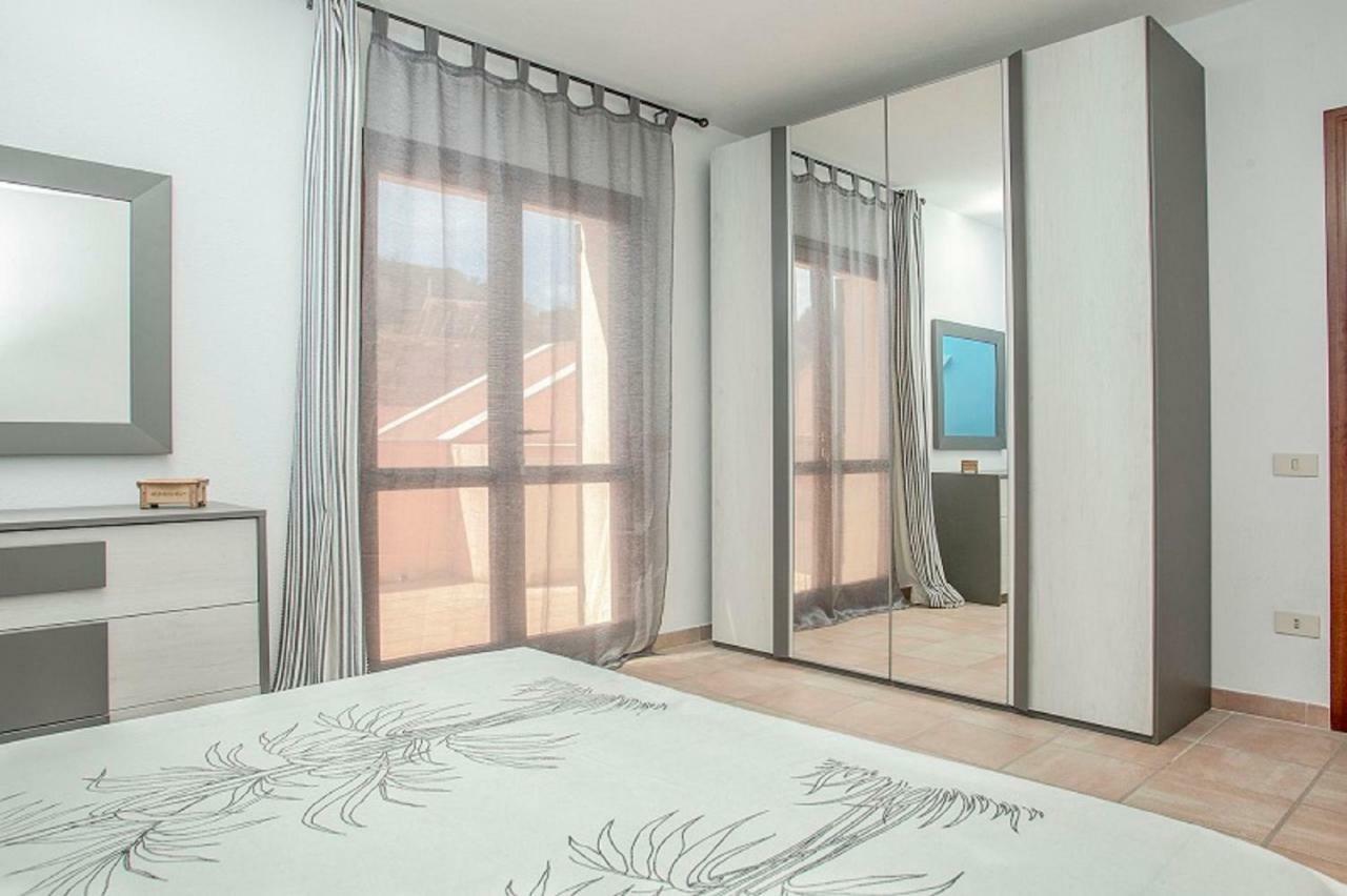Bilocale Via Umbria Apartment Santa Teresa Gallura Exterior photo